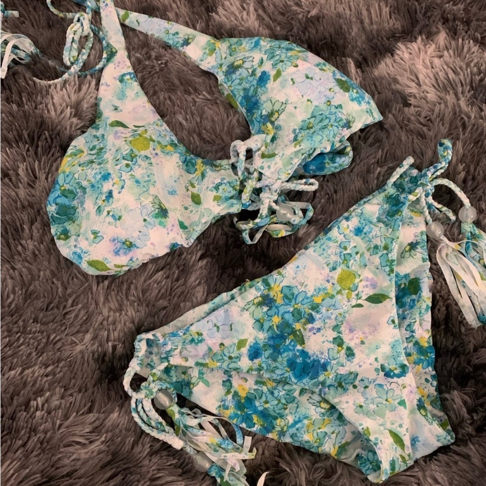 NWOT VICTORIAS SECRET FLORAL BIKINI WITH FRINGE & BEADED SIDES AND CHEST ACCENTS